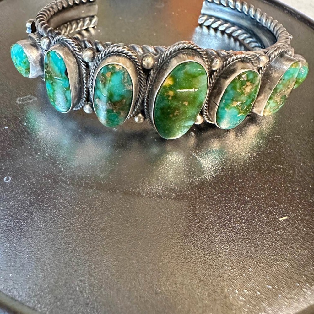 Silver and Green Stone Women's Bracelet